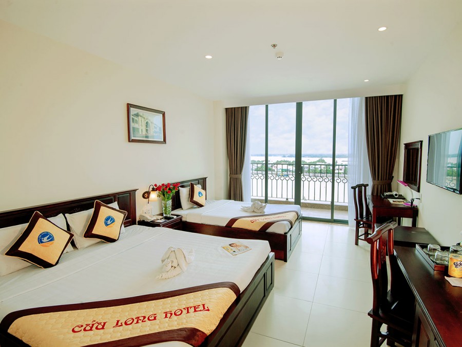 Senior Superior Triple